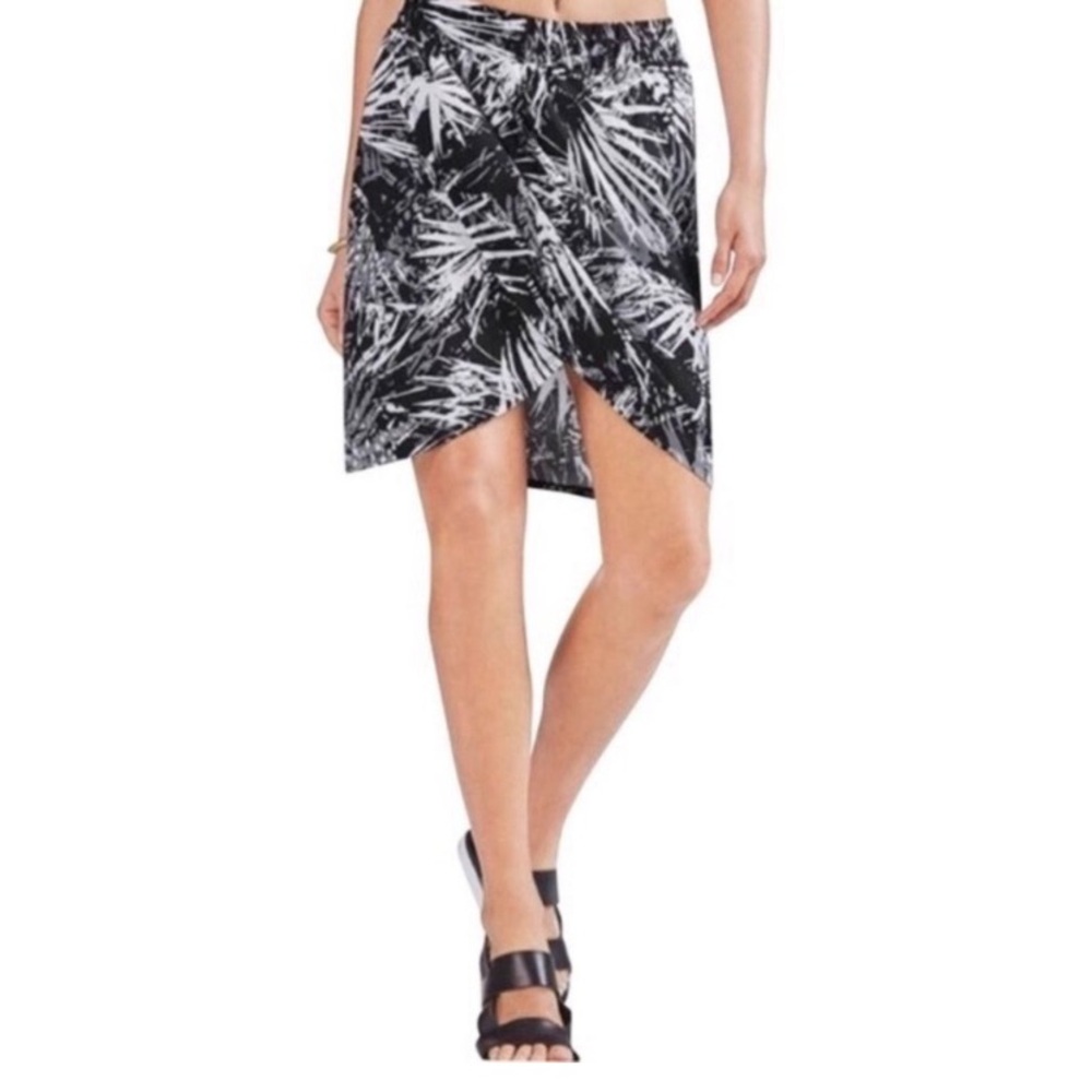Fabletics Clarissa II Skirt or Beach Cover up, Size S (4-6), $54, EUC